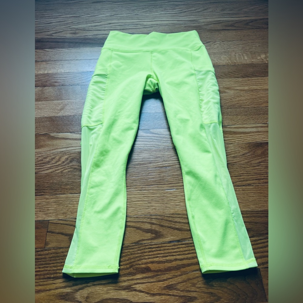 Fabletics. Small. Hi lighter yellow.